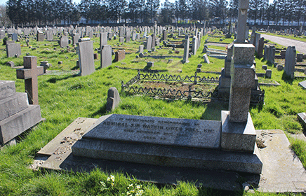 Charlton
                                      Cemetery